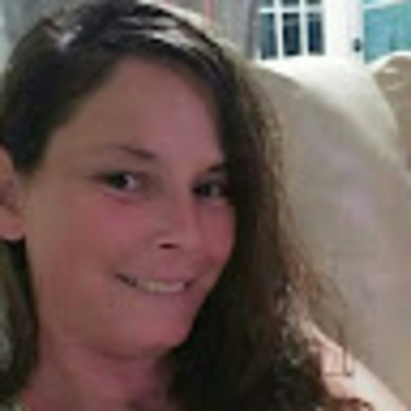 Meet your Posher, Rebecca - Picture 4 of 4